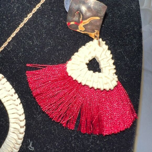 Boho Tassel Necklace and Earrings - Picture 5 of 5